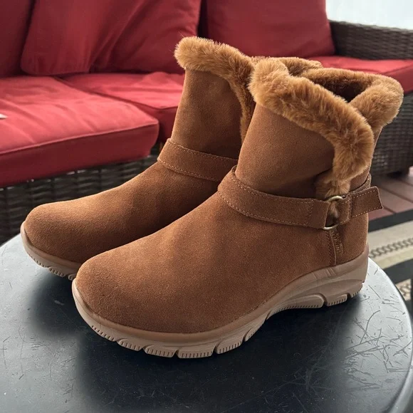 NWOB Skechers Slip-ins Easy Going Water-Repellent Suede Boots Chestnut Size 8 - Picture 2 of 11